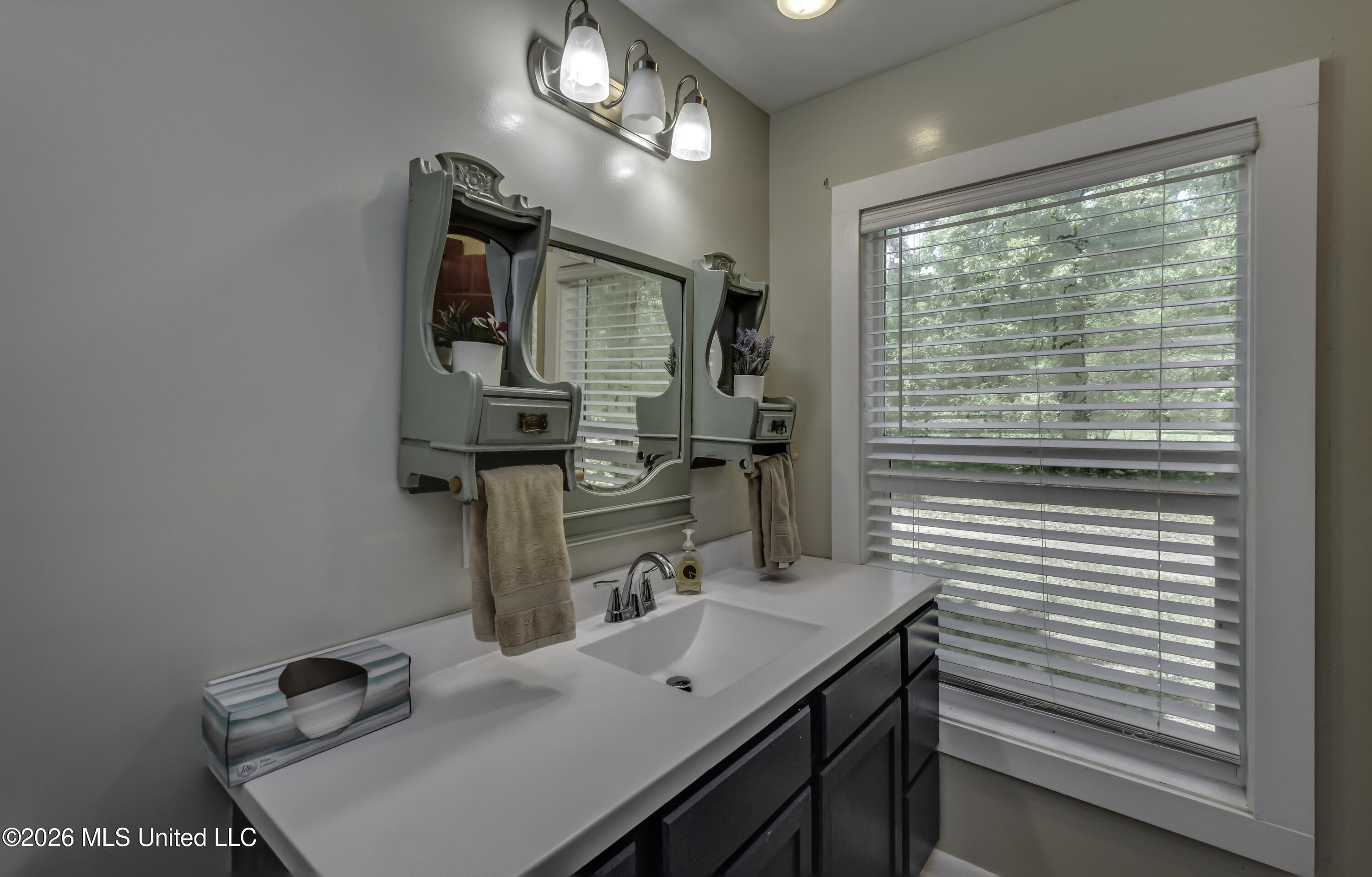 214 Parks Road Jackson, MS 39212 - Photo 61 of 96 Downstairs bathroom