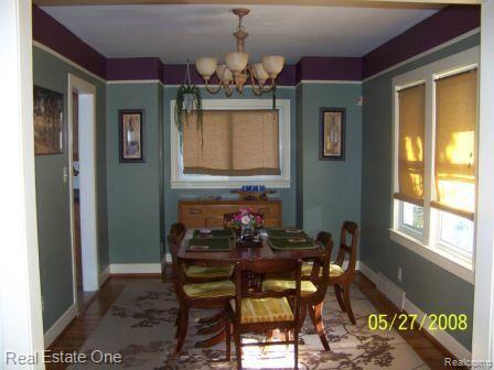 109 Chippewa Road Pontiac, MI 48341 - Photo 8 of 15 Dining room