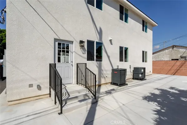 $3,250 | 13768 Judd Street, Pacoima, CA 91331