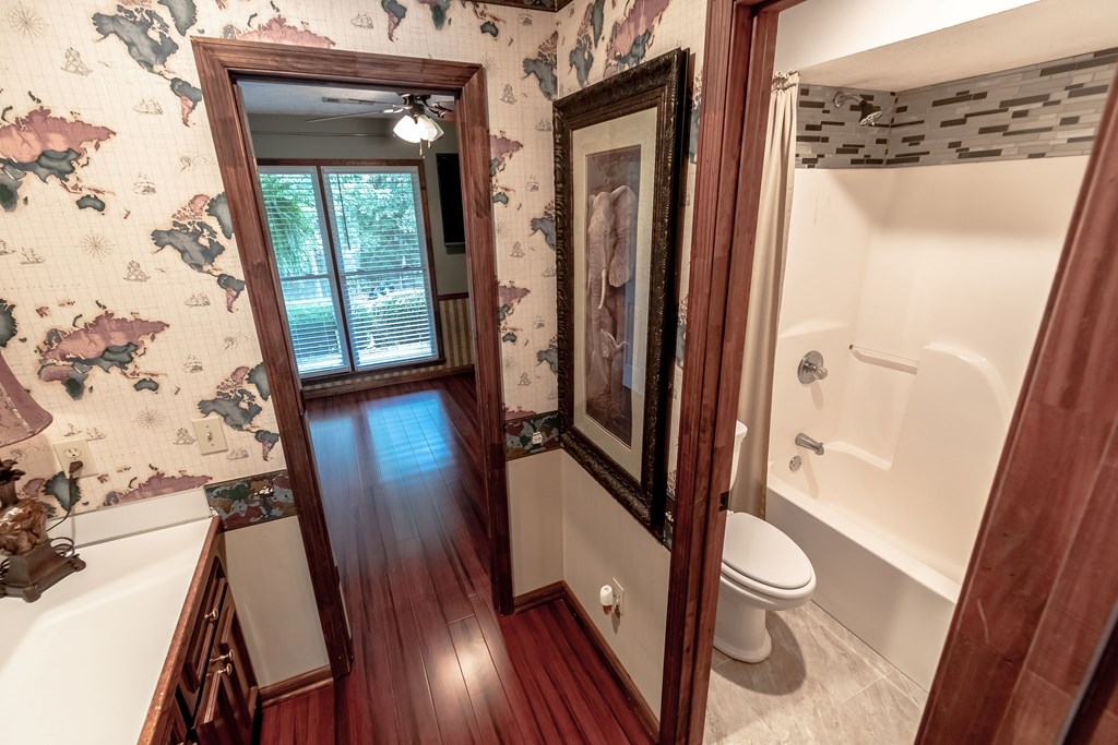 13158 Macon Road Upatoi, GA 31829 - Photo 23 of 51 Jack-n-Jill Bath