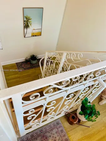 $2,000 | 1227 Euclid Avenue, Unit 7, Miami Beach, FL 33139