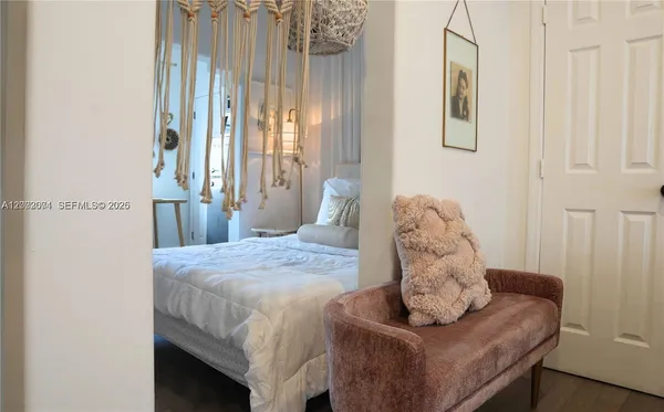 $2,000 | 1227 Euclid Avenue, Unit 7, Miami Beach, FL 33139