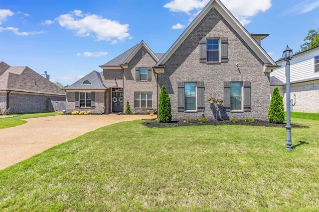$575,000 | 9730 Woodland Fox Lane North, Cordova, TN 38018