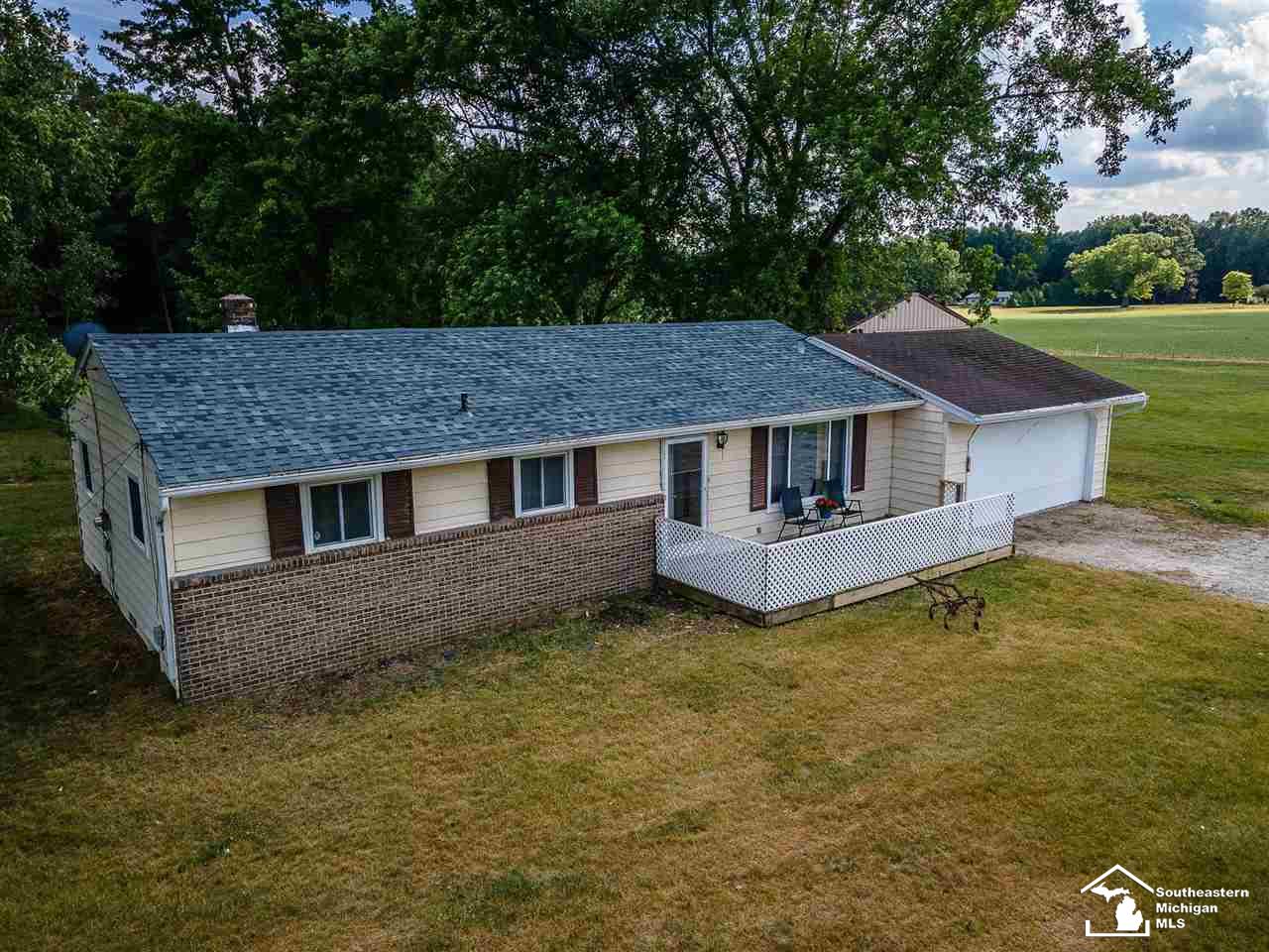 11215 Hoffman Road Maybee, MI 48159 - Photo 3 of 30