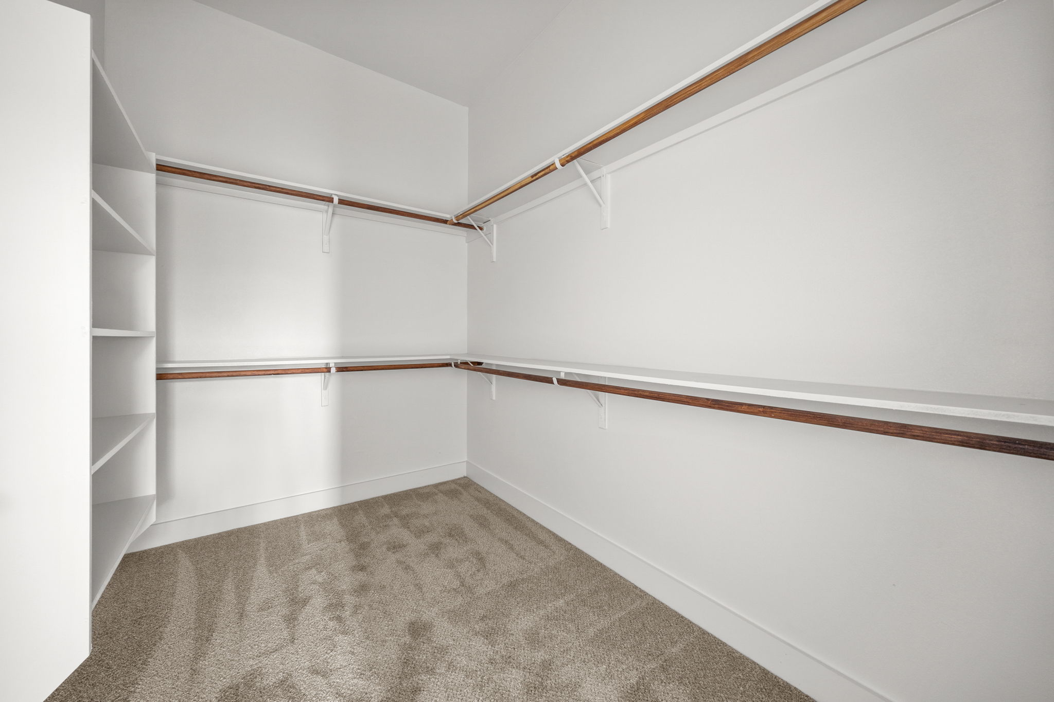 1160 Nickols Avenue, Unit A Austin, TX 78721 - Photo 30 of 40 Spacious closet with light carpet