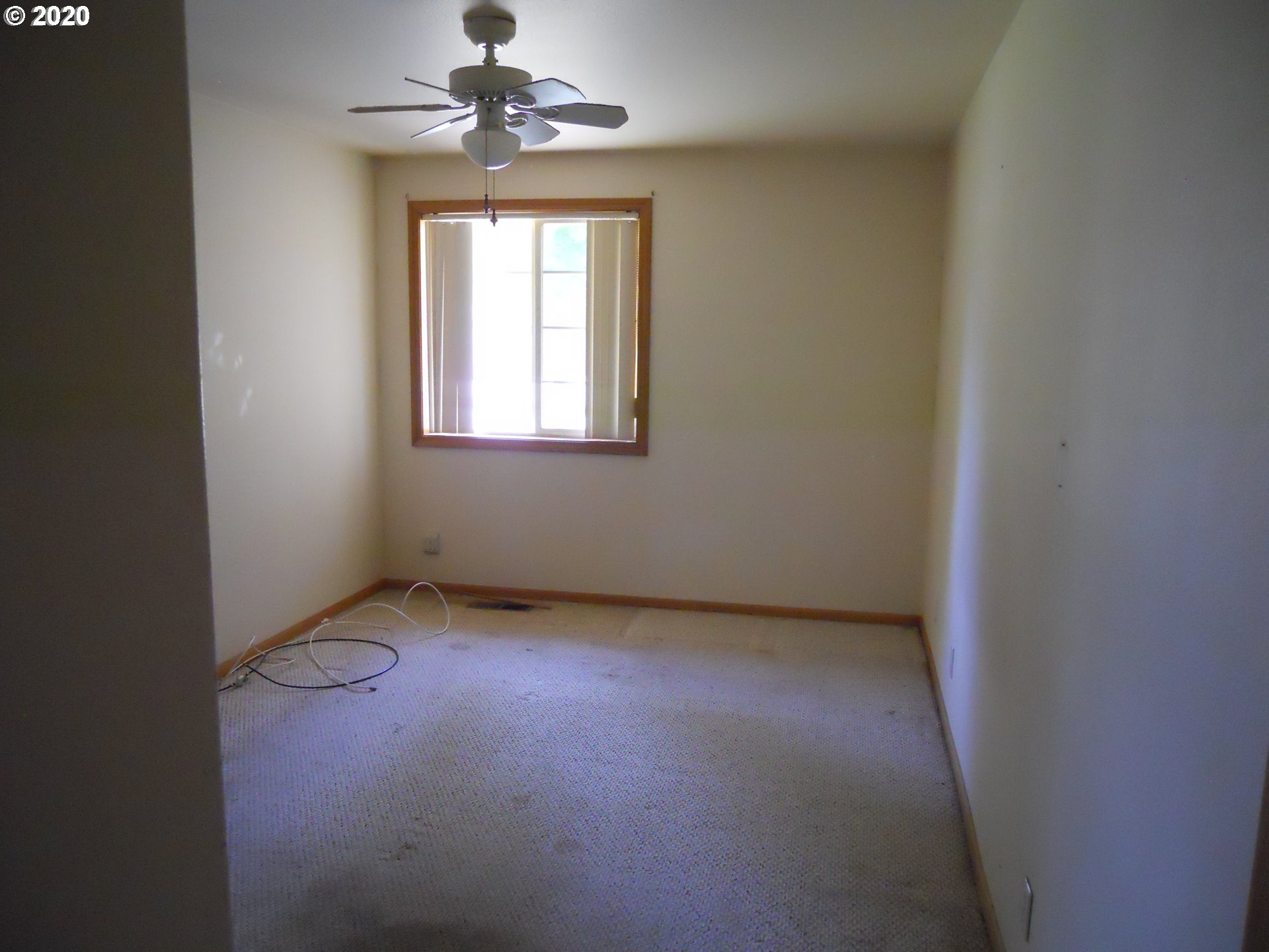 1560 T Street Springfield, OR 97477 - Photo 7 of 14