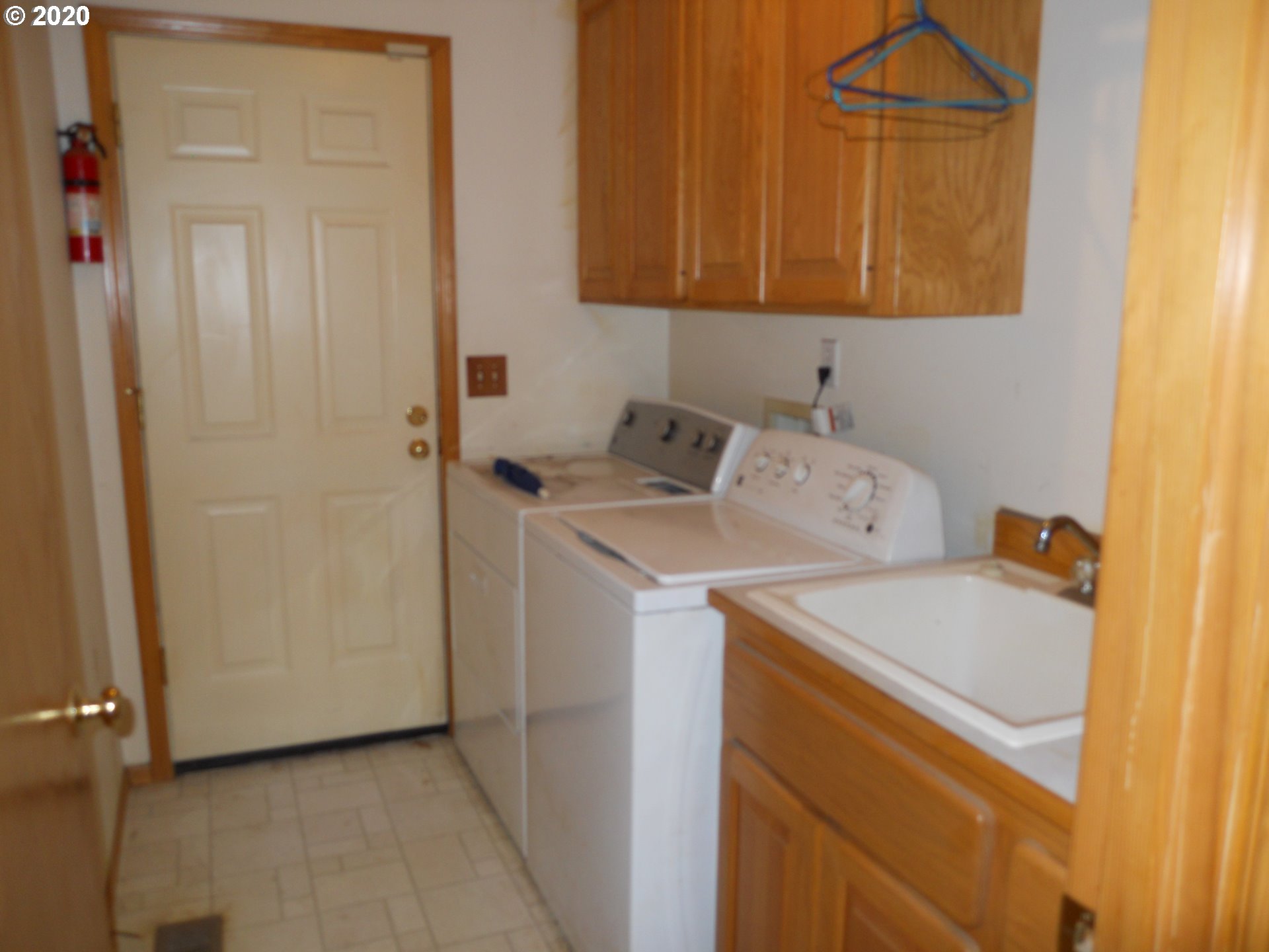 1560 T Street Springfield, OR 97477 - Photo 8 of 14