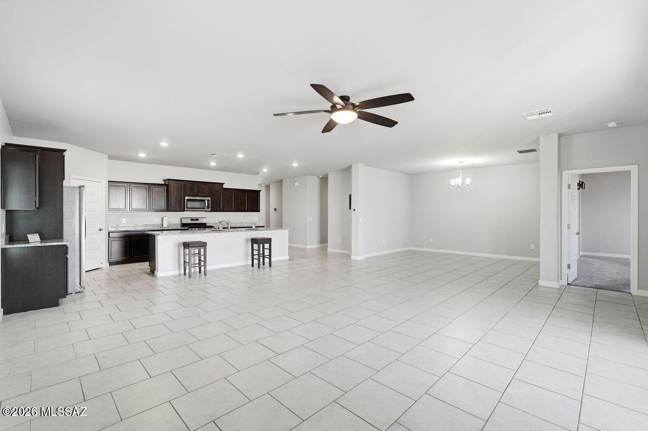 552 West Weldon Street Vail, AZ 85641 - Photo 5 of 30