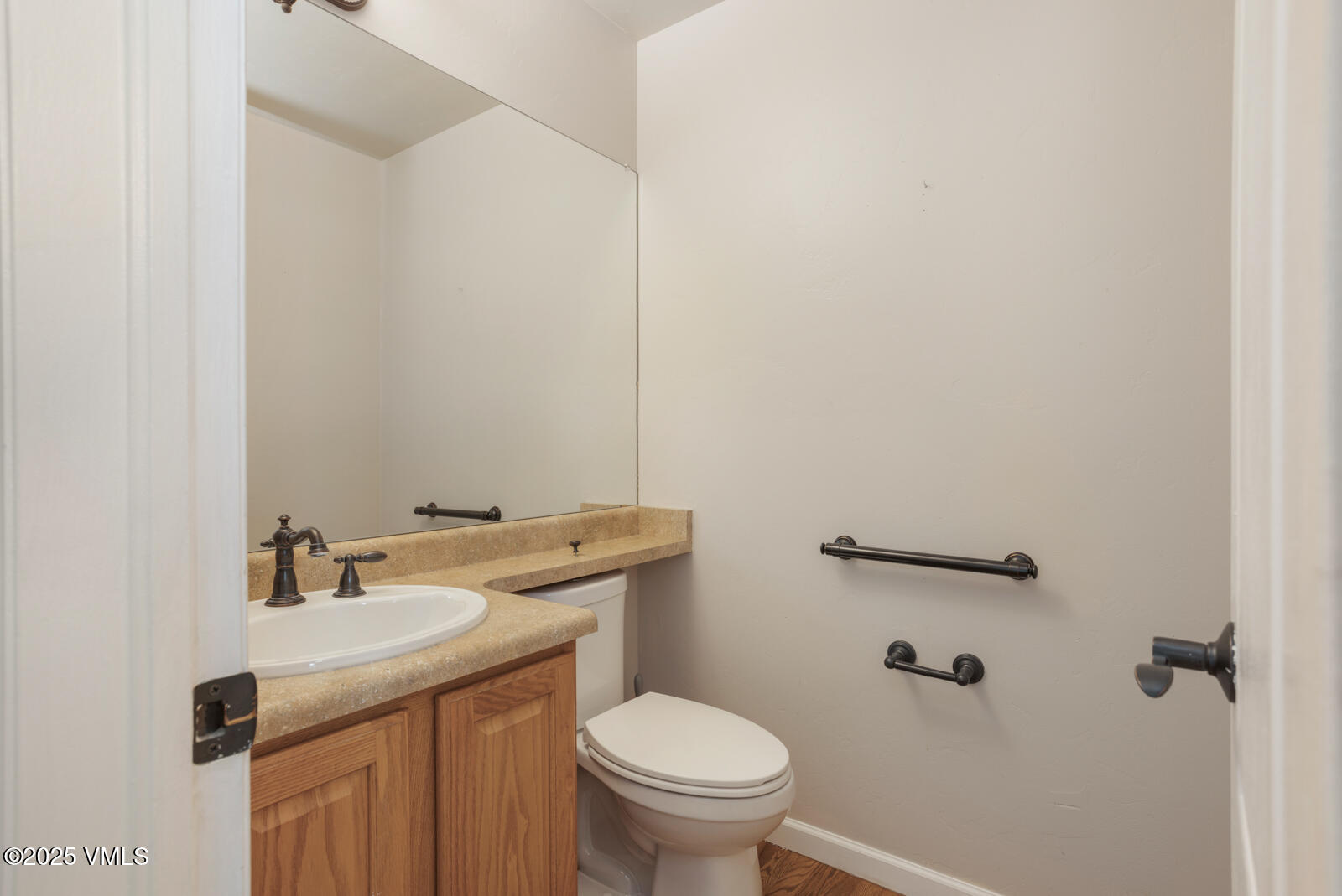 260 Longview Avenue Eagle, CO 81631 - Photo 23 of 34 a bathroom with a sink toilet and a mirror