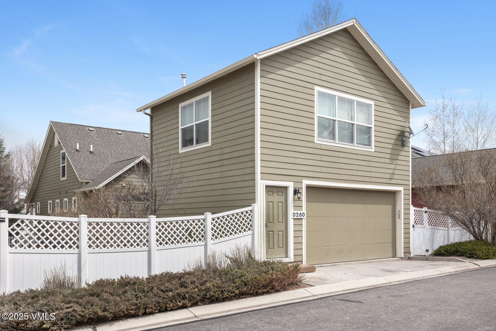 260 Longview Avenue Eagle, CO 81631 - Photo 31 of 34 a front view of a house
