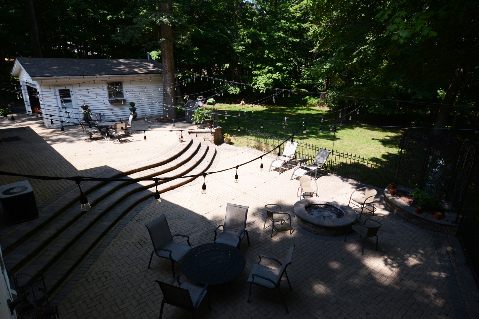4N150 Thorntree Road St. Charles, IL 60174 - Photo 22 of 29 a view of a swimming pool and sitting area