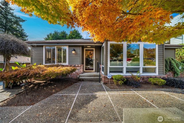 $798,000 | 10501 39th Avenue Southwest, Seattle, WA 98146