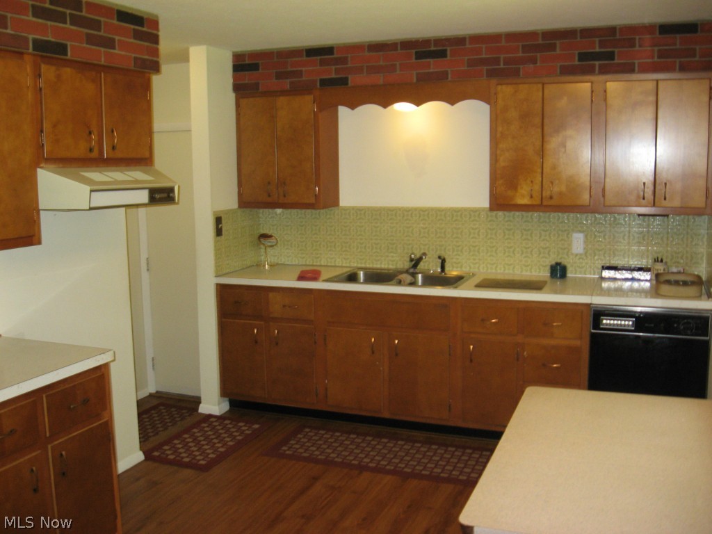 207 Spring Creek Road Northfield, OH 44067 - Photo 4 of 25