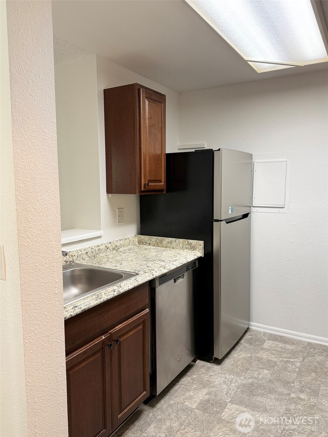 17527 149th Avenue Southeast, Unit B2 Renton, WA 98058 - Photo 12 of 32