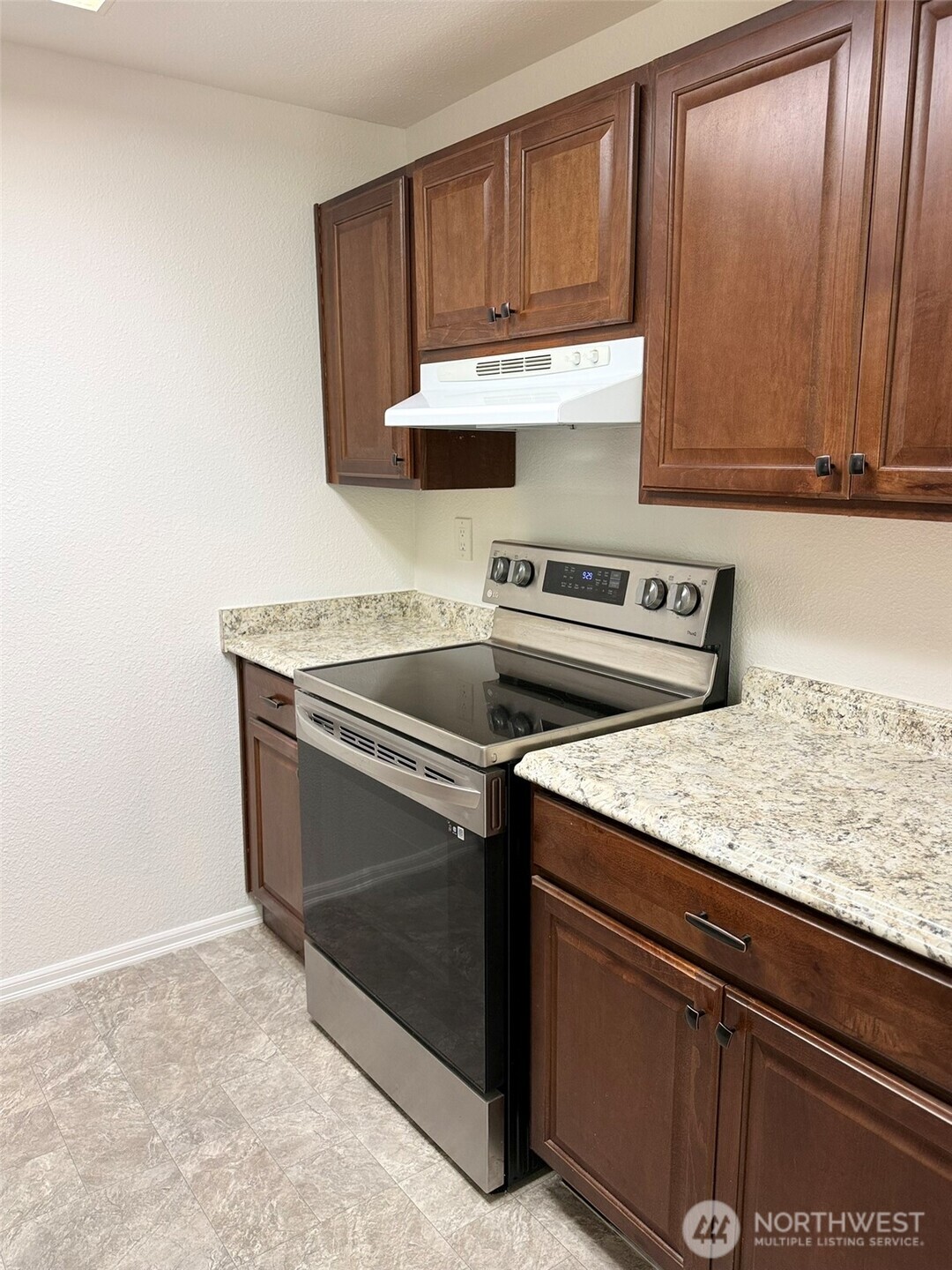 17527 149th Avenue Southeast, Unit B2 Renton, WA 98058 - Photo 13 of 32