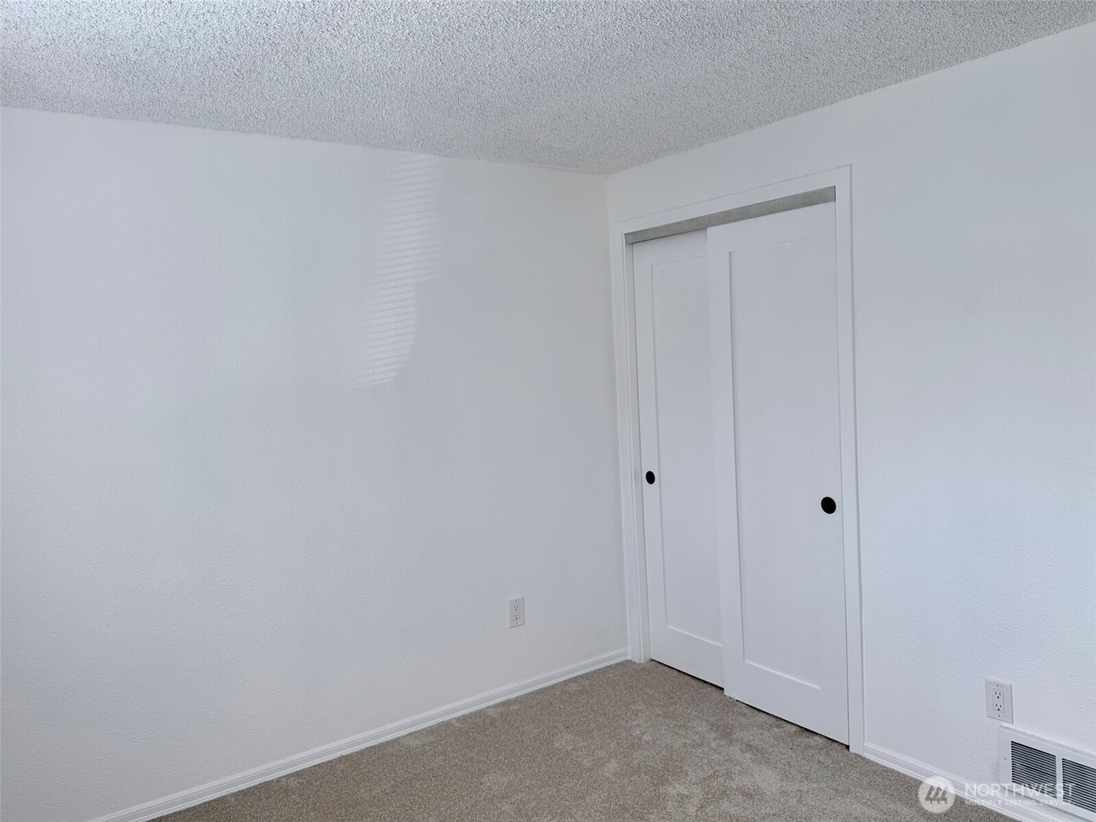 17527 149th Avenue Southeast, Unit B2 Renton, WA 98058 - Photo 19 of 32