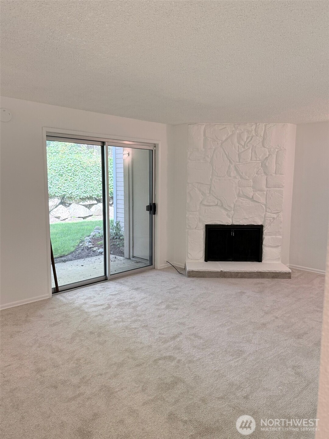 17527 149th Avenue Southeast, Unit B2 Renton, WA 98058 - Photo 2 of 32