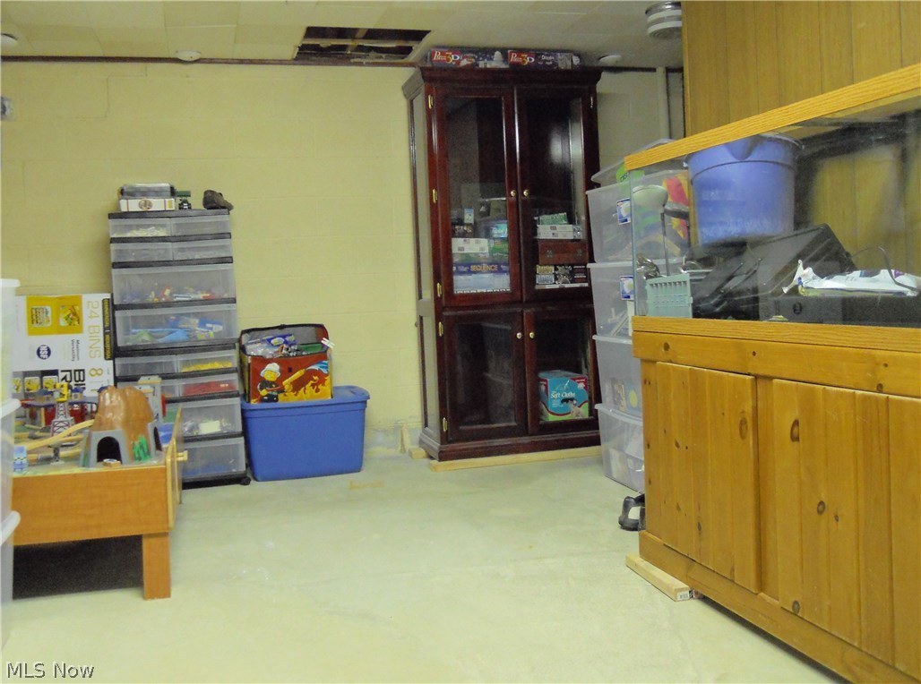 4837 Fairlawn Road Cleveland, OH 44124 - Photo 23 of 32 Gallery Image 23