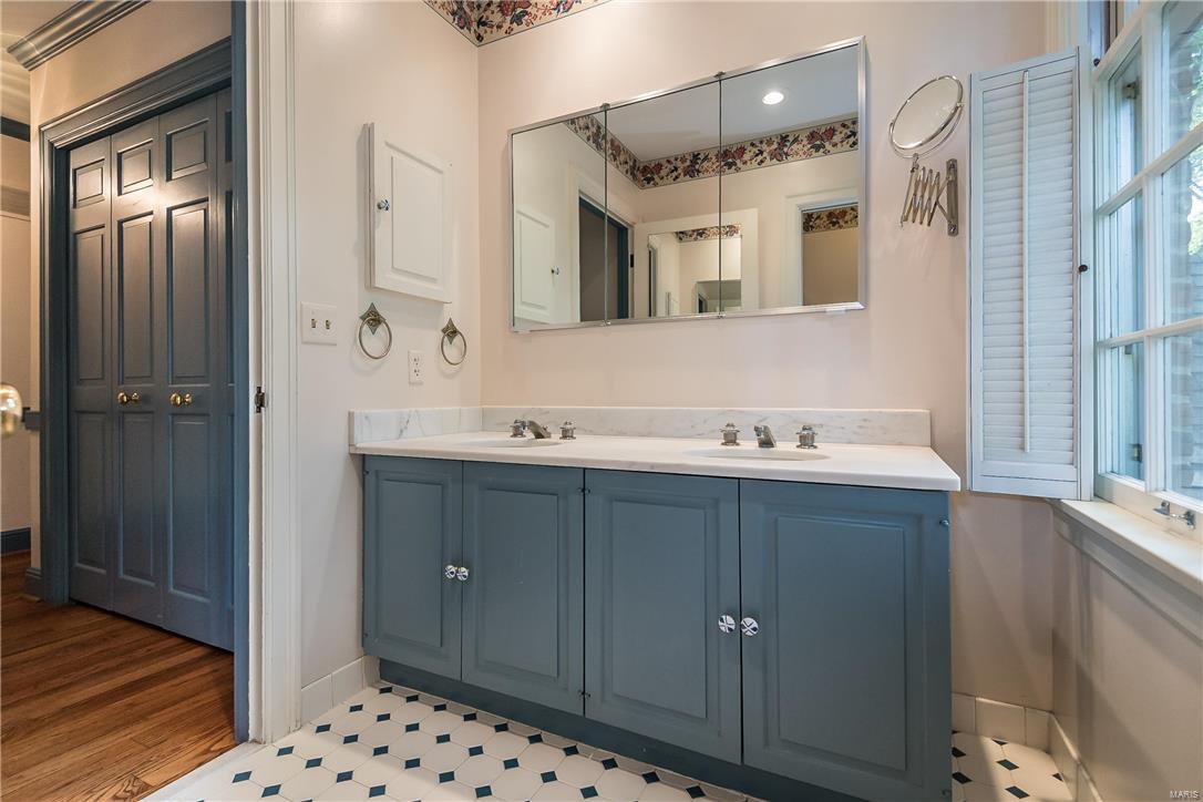 959 Tirrill Farms Road Ladue, MO 63124 - Photo 29 of 37 Gallery Image 29