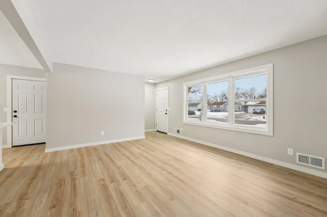 $420,000 | 20550 Iceland Avenue, Lakeville, MN 55044