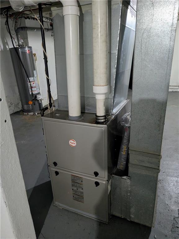 82 Harlem Avenue McKees Rocks, PA 15136 - Photo 17 of 27 a close view of water heater room