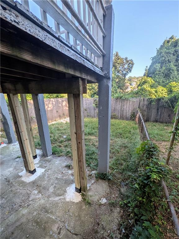 82 Harlem Avenue McKees Rocks, PA 15136 - Photo 26 of 27 a backyard of a house with lots of green space