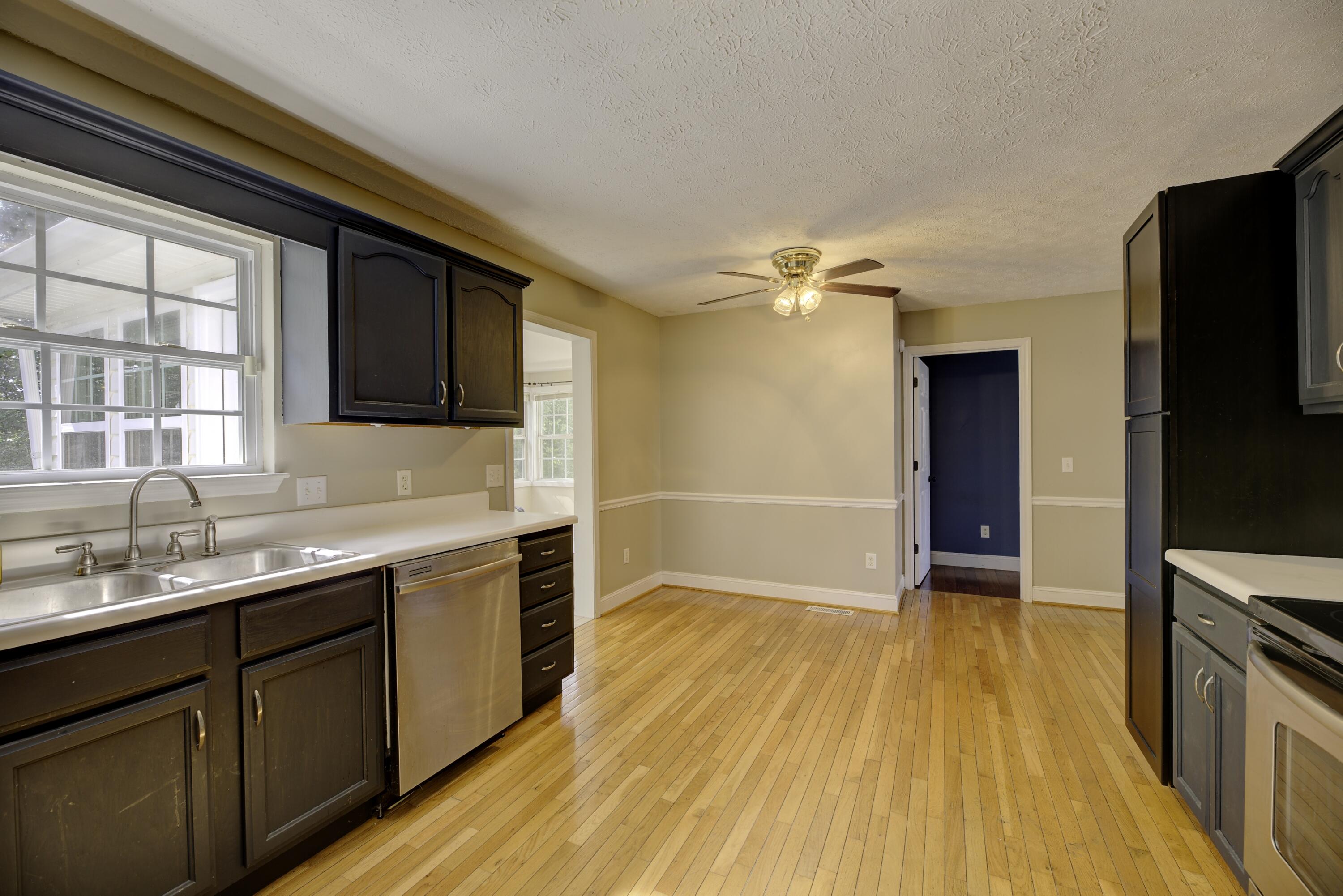 65 Bluff View Drive Ringgold, GA 30736 - Photo 6 of 16 020 Kitchen_1_2T0A9141