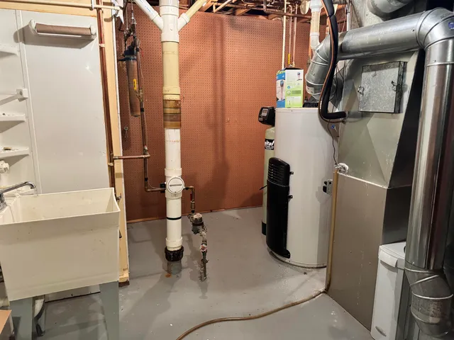 $409,900 | 209 Hilltop Circle, Brooklyn, WI 53521