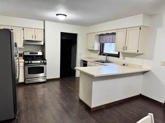 $409,900 | 209 Hilltop Circle, Brooklyn, WI 53521