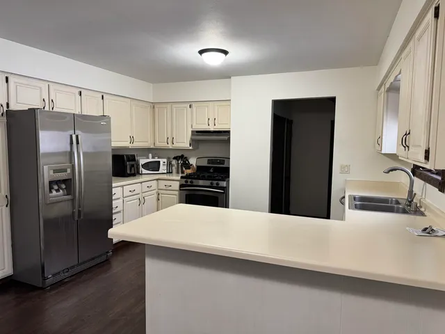 $409,900 | 209 Hilltop Circle, Brooklyn, WI 53521