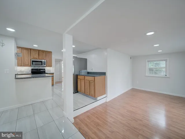 $3,300 | 6625 Harrison Lane, Alexandria, VA 22306