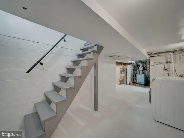 a view of entryway and hall