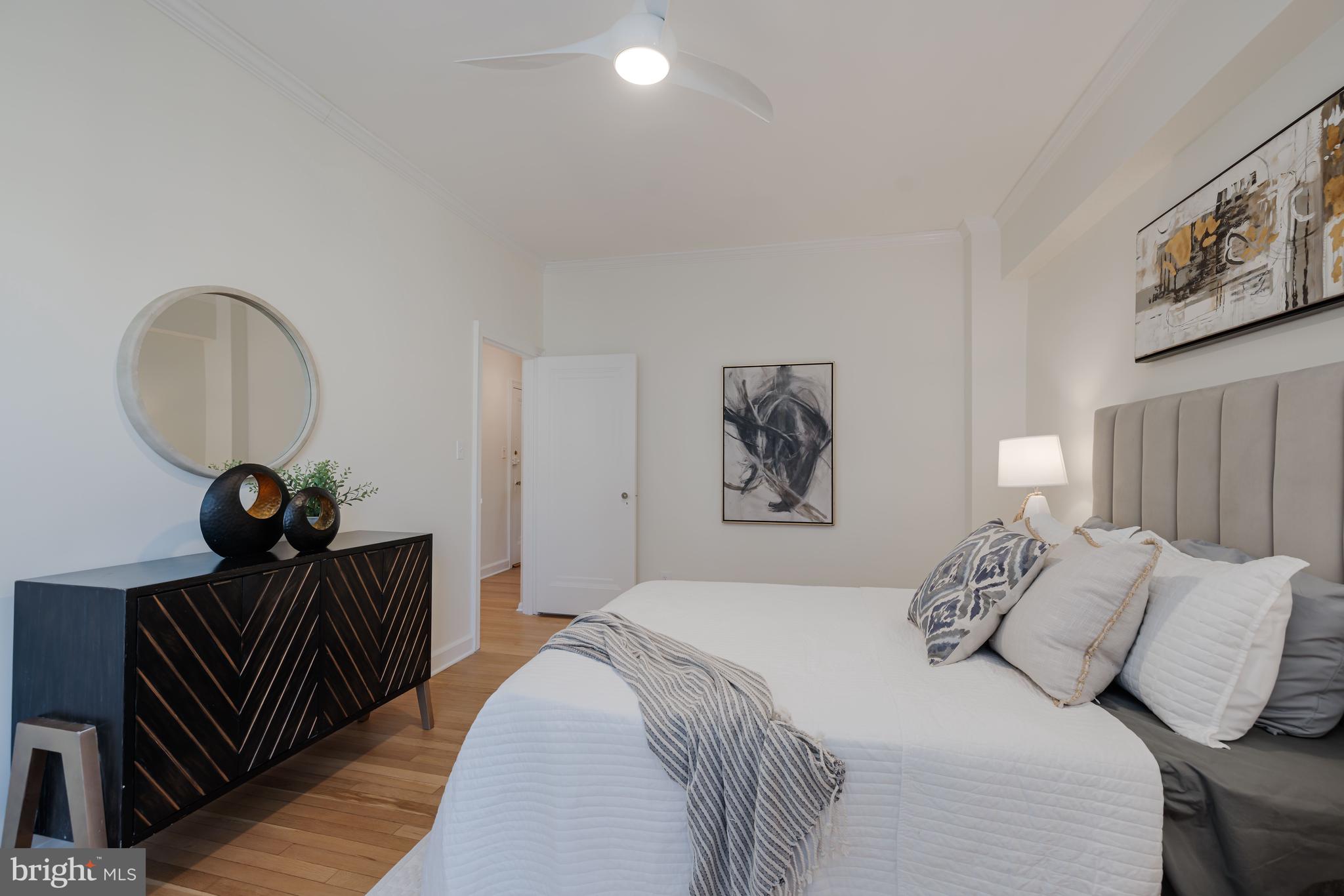 2737 Devonshire Place Northwest, Unit 307 Washington, DC 20008 - Photo 13 of 25 Main Bedroom