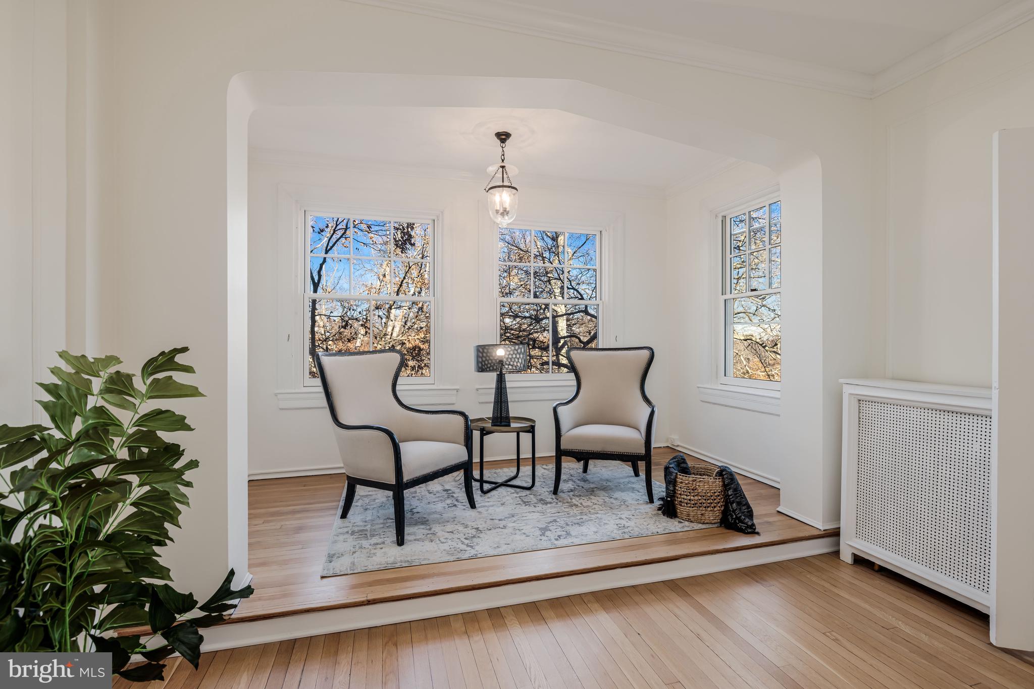 2737 Devonshire Place Northwest, Unit 307 Washington, DC 20008 - Photo 3 of 25 Solarium