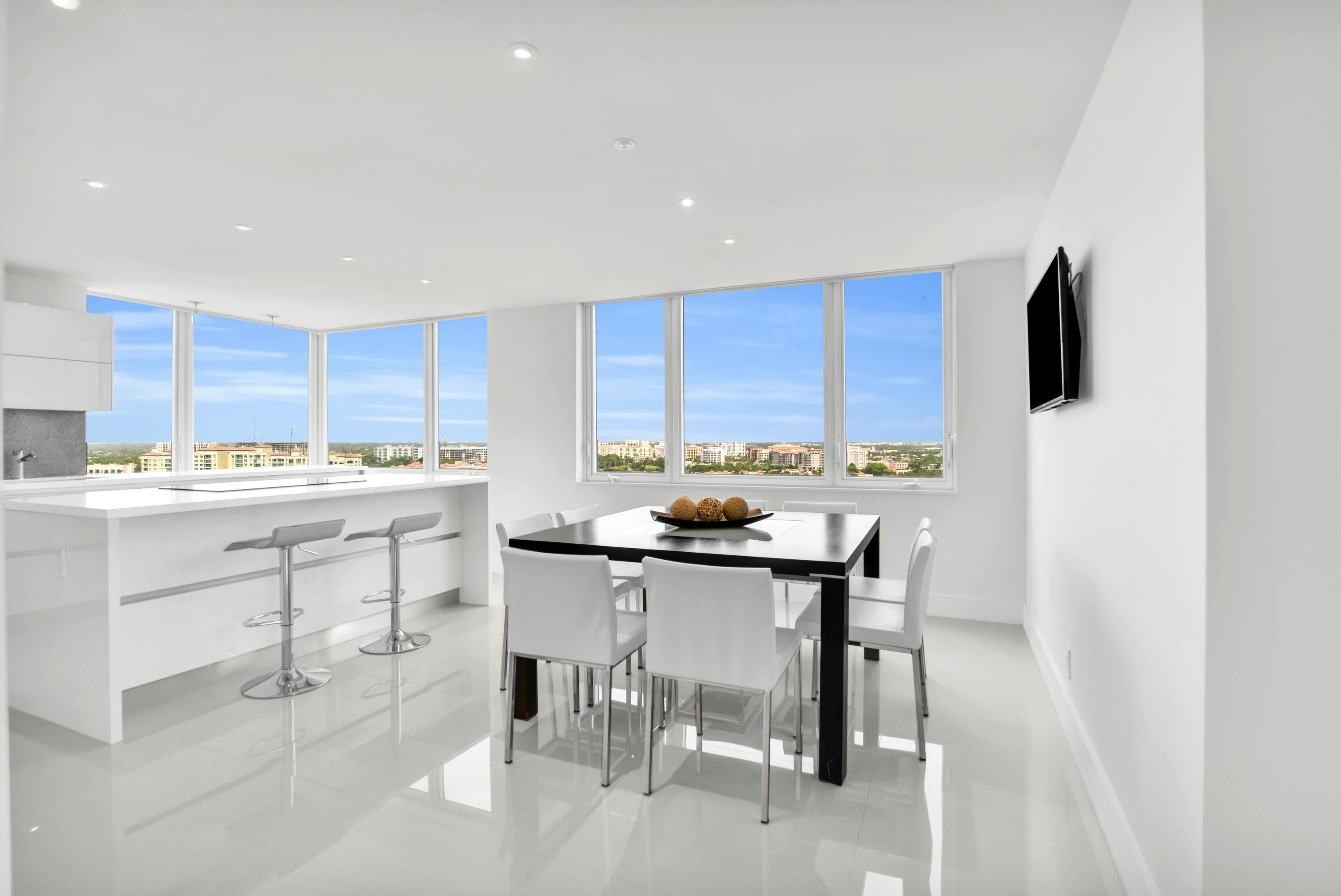 500 South Ocean Boulevard, Unit 2007 Boca Raton, FL 33432 - Photo 11 of 42 Kitchen