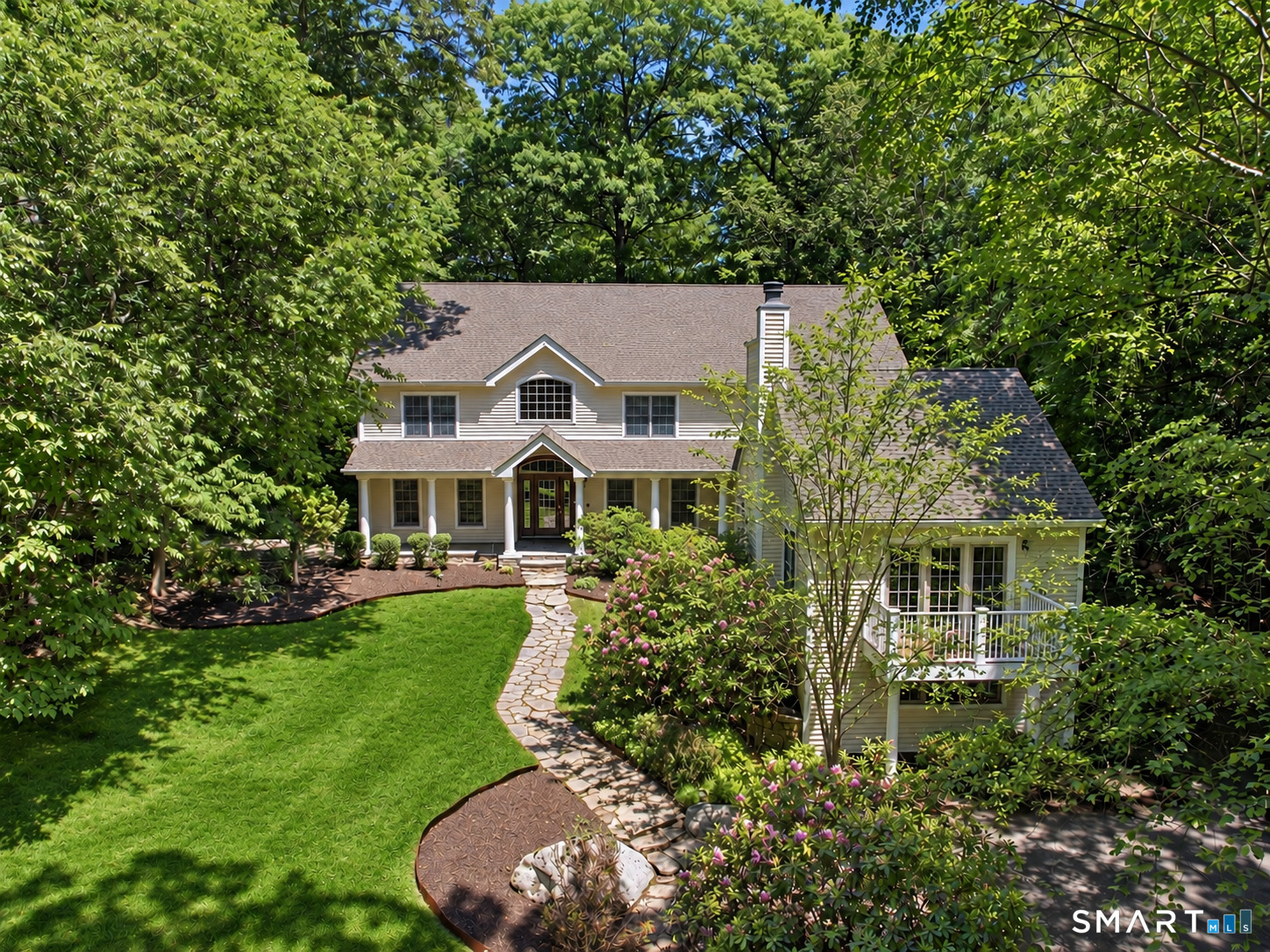 39 Powder Horn Hill Road Wilton, CT 06897 - Photo 1 of 32 Gallery Image 1
