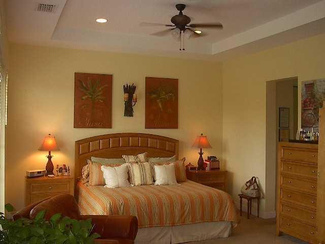 240 Northeast 69th Circle Boca Raton, FL 33487 - Photo 6 of 10 tv6