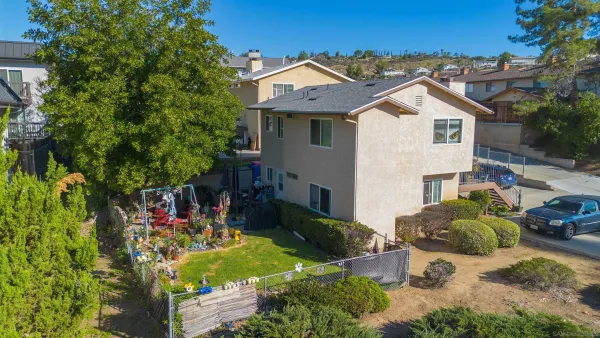 $929,000 | 1960 Arnold Way, Alpine, CA 91901