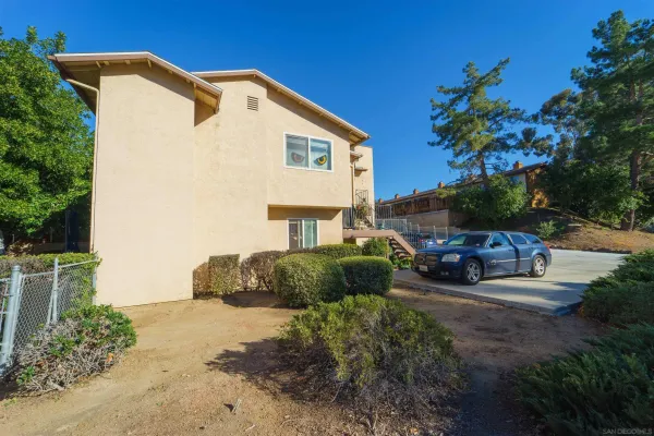 $929,000 | 1960 Arnold Way, Alpine, CA 91901