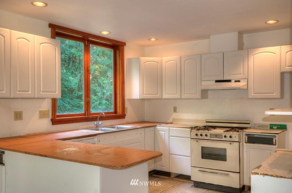591 Embody Road Port Ludlow, WA 98365 - Photo 10 of 25
