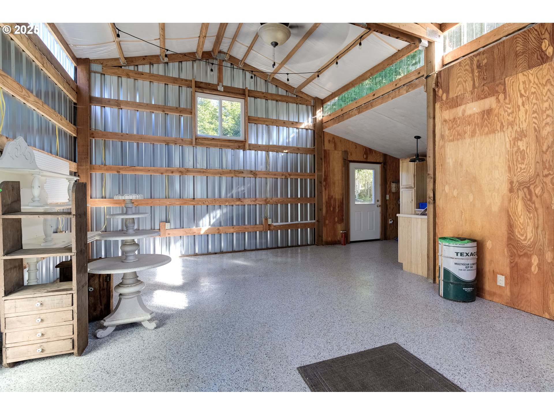 25113 South Ridge Road Beavercreek, OR 97004 - Photo 17 of 43