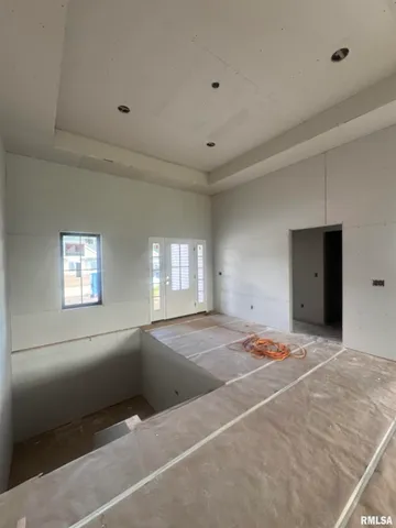 $749,900 | 316 Linda Lane, Riverdale, IA 52722