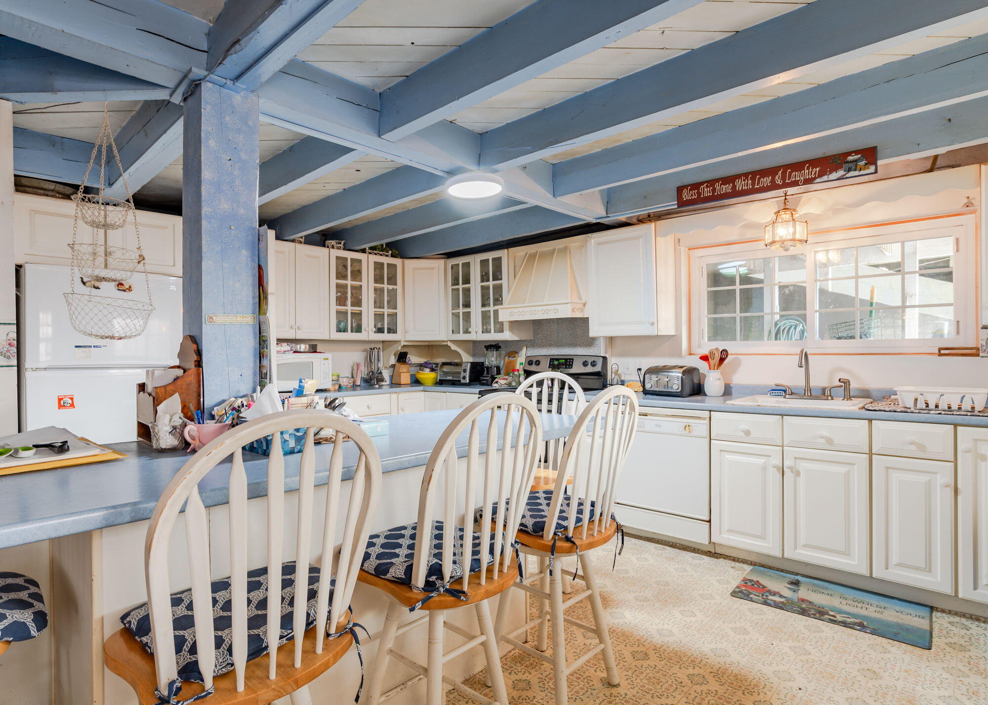 84 Hillside Road Westbrook, ME 04092 - Photo 2 of 39 84HillsideRd-Westbrook-04