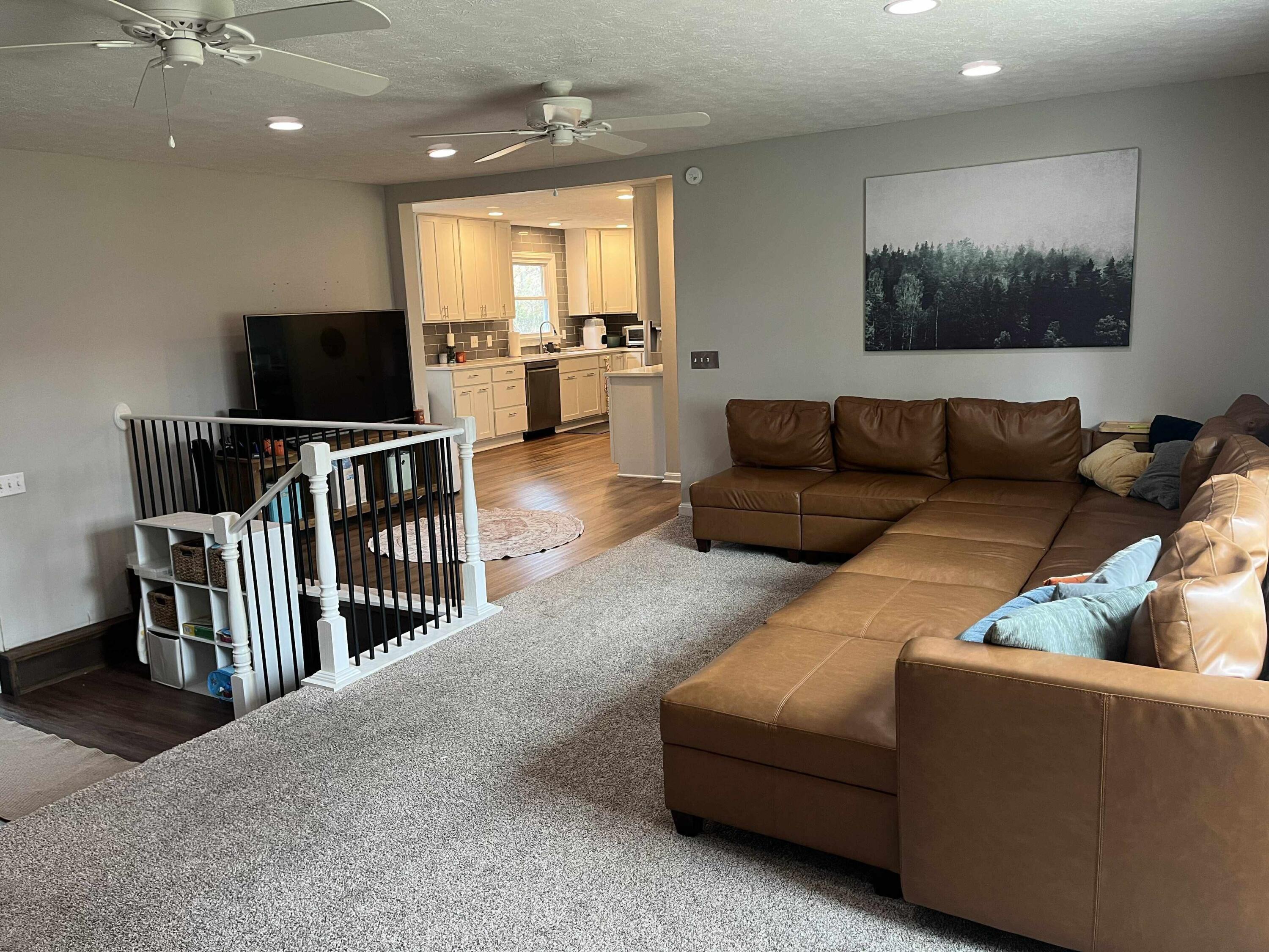 51232 North Ridge Road Vermilion, OH 44089 - Photo 5 of 33 Living Room Wide 2