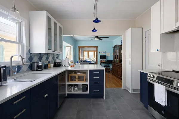 $319,000 | 8424 Greenview Avenue, Brookfield, IL 60513