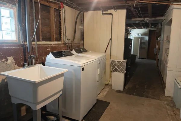 $319,000 | 8424 Greenview Avenue, Brookfield, IL 60513