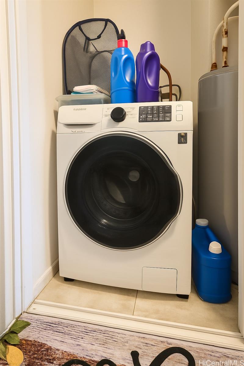 1400 Pensacola Street, Unit 903 Honolulu, HI 96822 - Photo 12 of 14 a utility room with dryer and washer