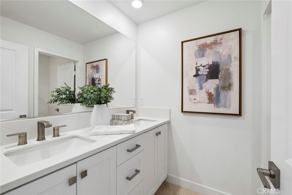 327 Baluster Irvine, CA 92618 - Photo 24 of 75