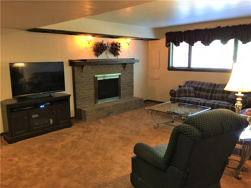 306 Teakwood Road Butler, PA 16001 - Photo 15 of 19 Gallery Image 15