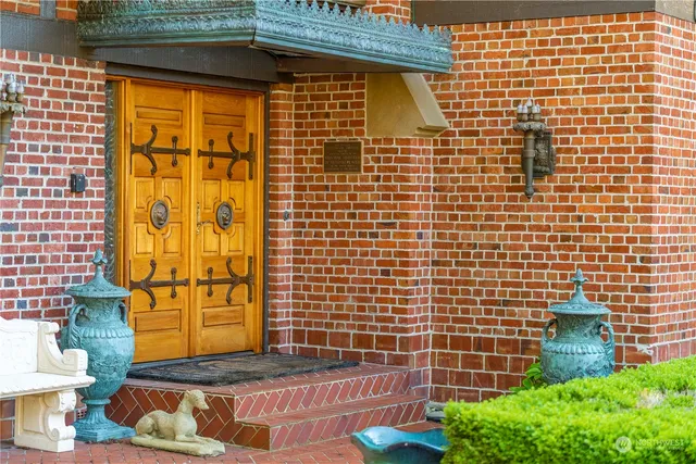 $2,480,000 | 4 Thornewood Lane Southwest, Lakewood, WA 98498